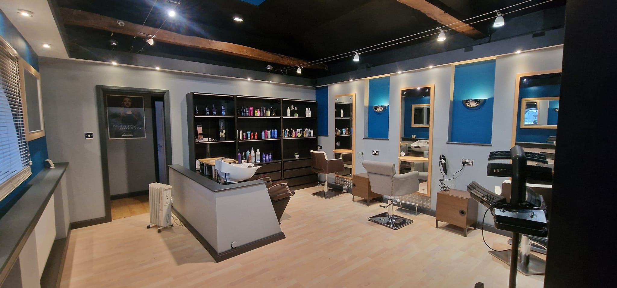White Colne – Salon